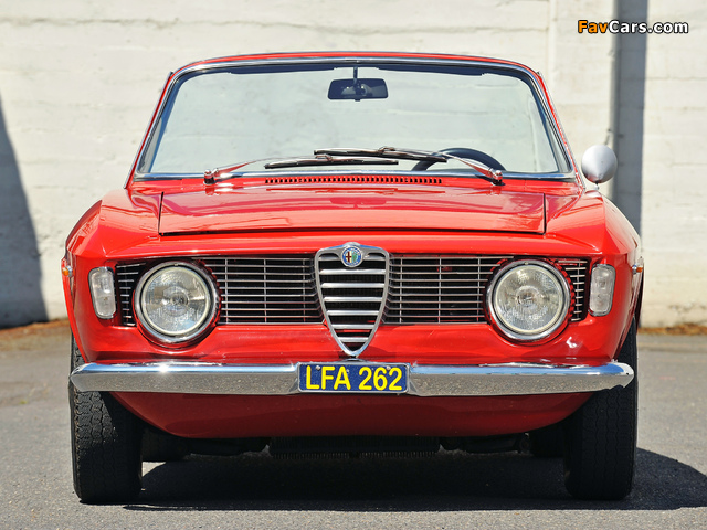 Images of Alfa Romeo Giulia GTС 105 (1964–1966) (640 x 480)