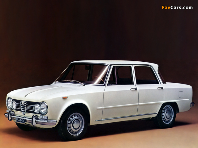 Photos of Alfa Romeo Giulia Super 105 (1967–1974) (640 x 480)