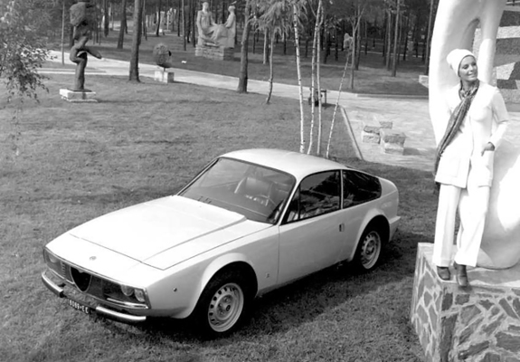 Photos of Alfa Romeo GT 1300 Junior Z 105 (1969–1972)