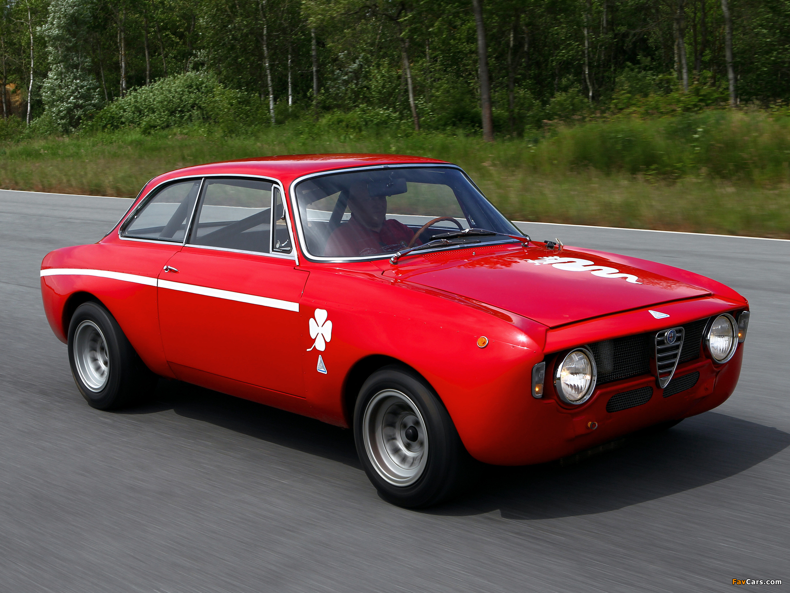 Pictures of Alfa Romeo GTA 1300 Junior Corsa 105 (1968–1972) (1600 x 1200)