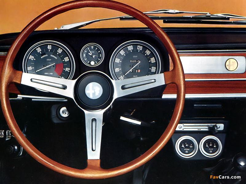 Alfa Romeo Giulia Super 105 (1967–1974) wallpapers (800 x 600)