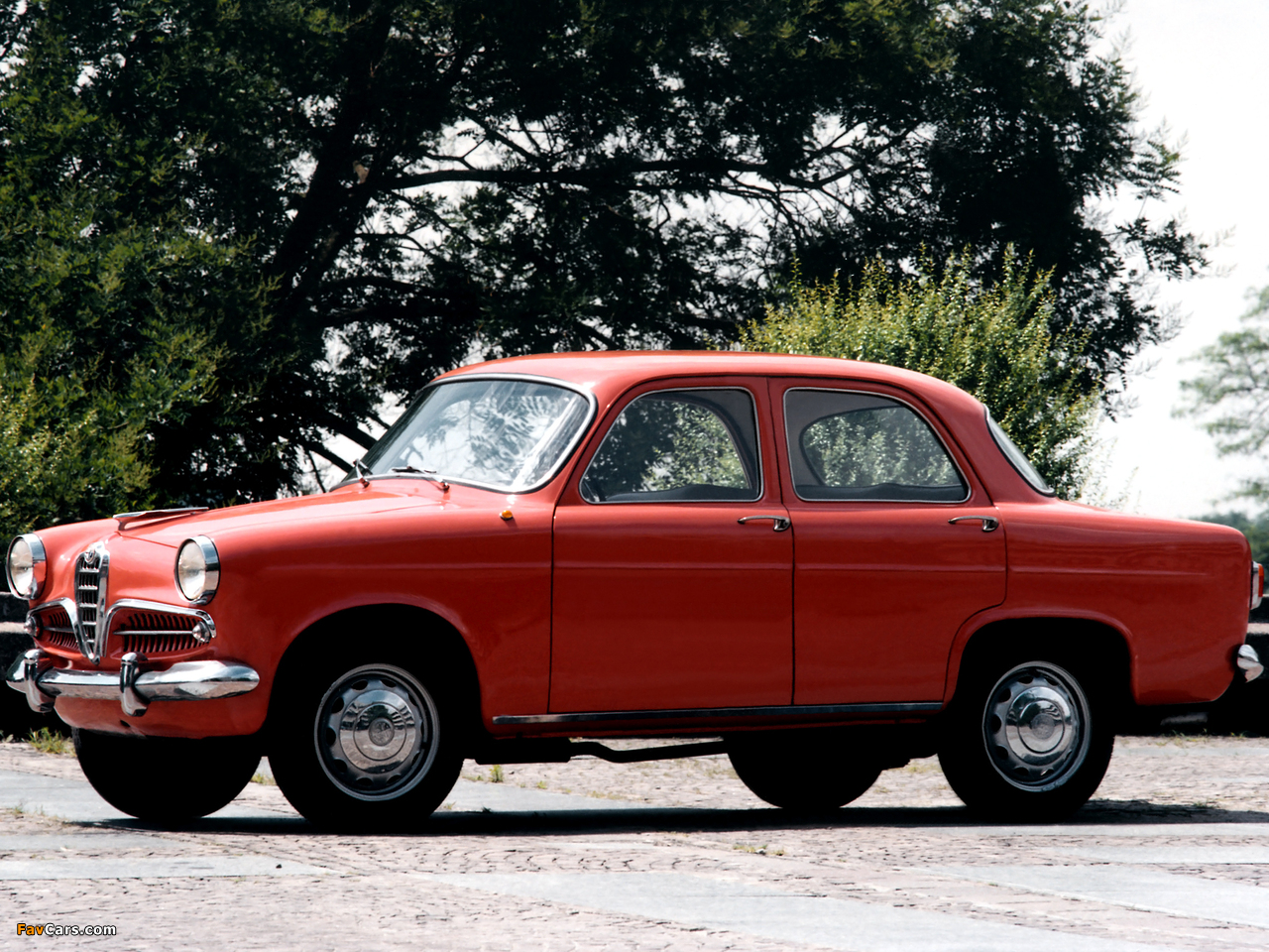 Alfa Romeo Giulietta Berlina 750 (1955–1959) pictures (1280 x 960)