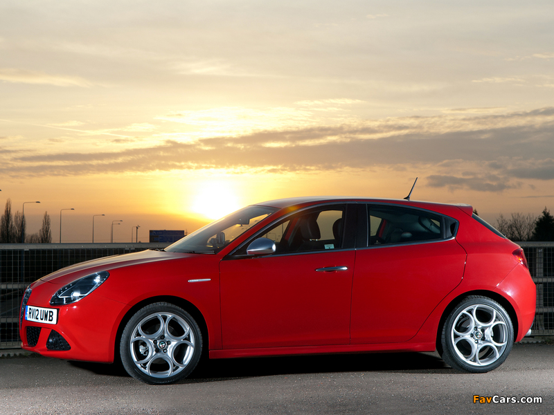 Alfa Romeo Giulietta UK-spec 940 (2010) images (800 x 600)