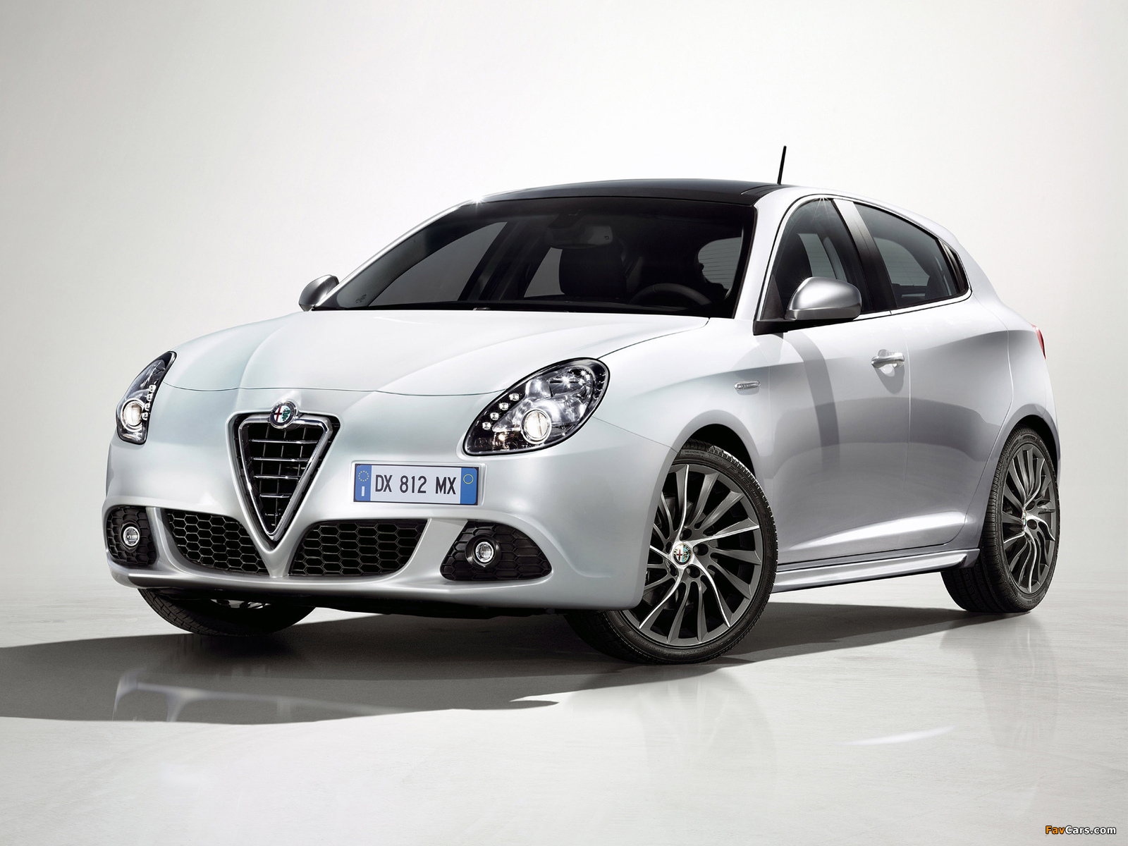 Alfa Romeo Giulietta 940 (2010) images (1600 x 1200)