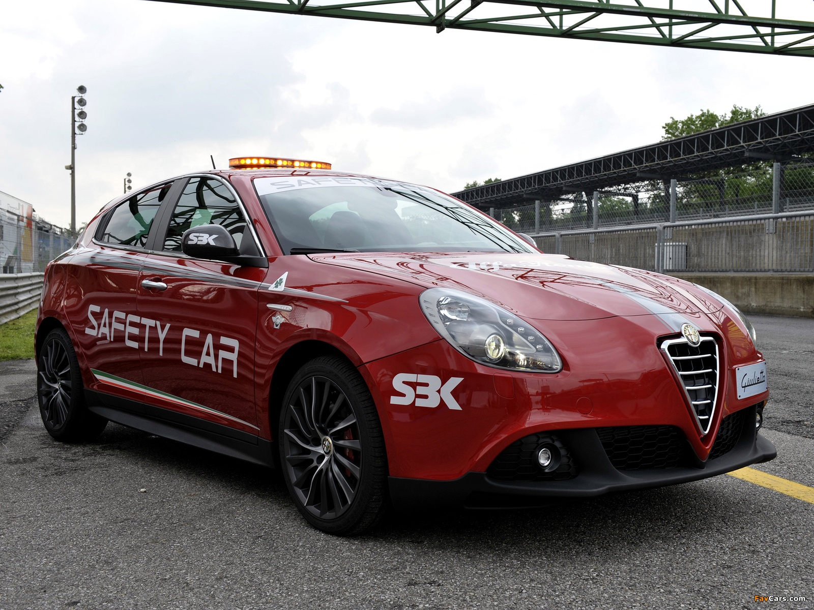 Alfa Romeo Giulietta Quadrifoglio Verde SBK Safety Car 940 (2010) photos (1600 x 1200)