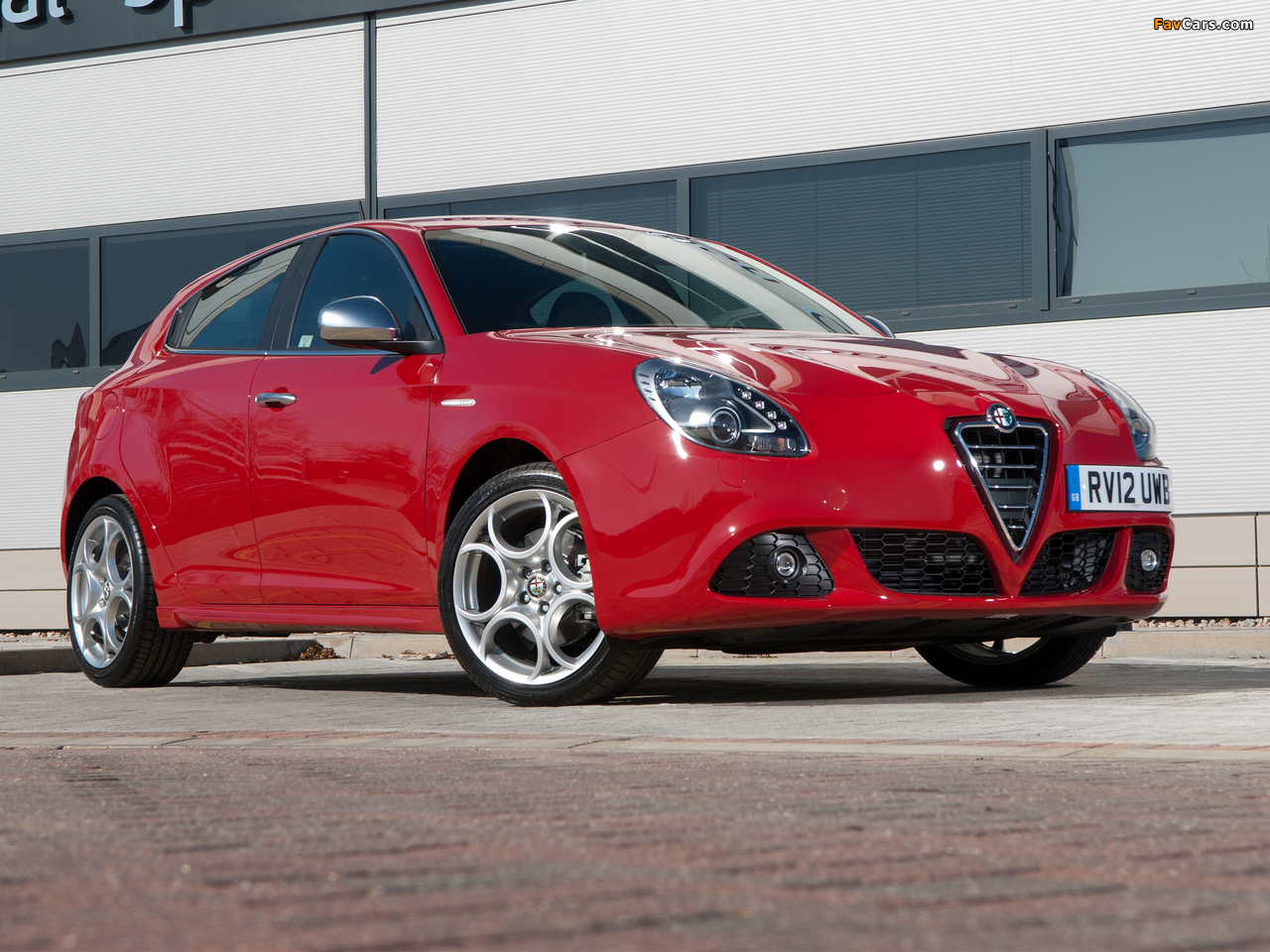 Alfa Romeo Giulietta UK-spec (940) 2010–14 photos (1280 x 960)