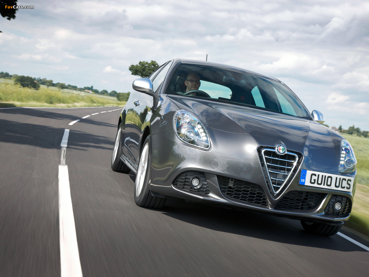 Alfa Romeo Giulietta UK-spec (940) 2010–14 photos (1280 x 960)