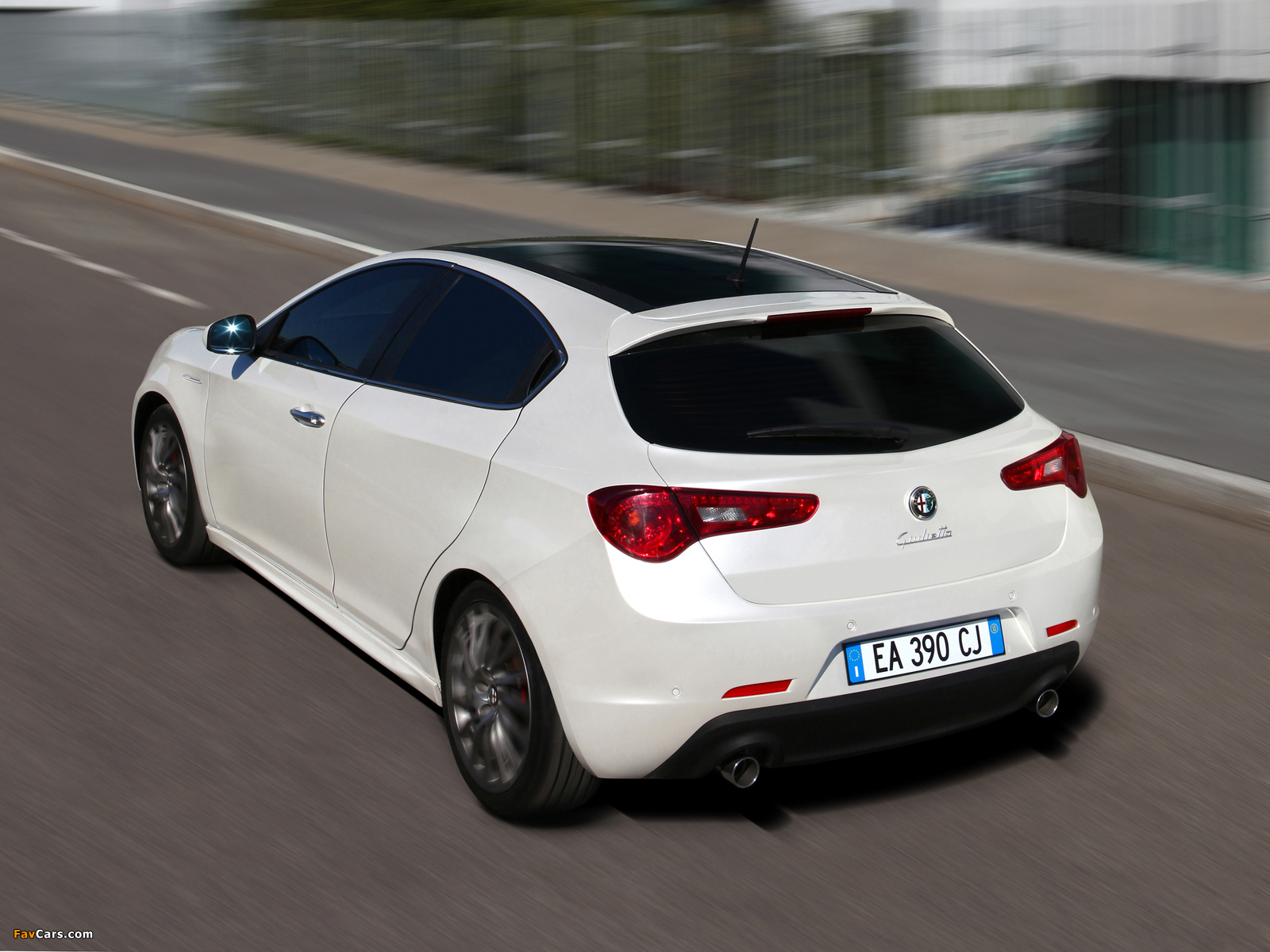 Alfa Romeo Giulietta 940 (2010) photos (1600 x 1200)