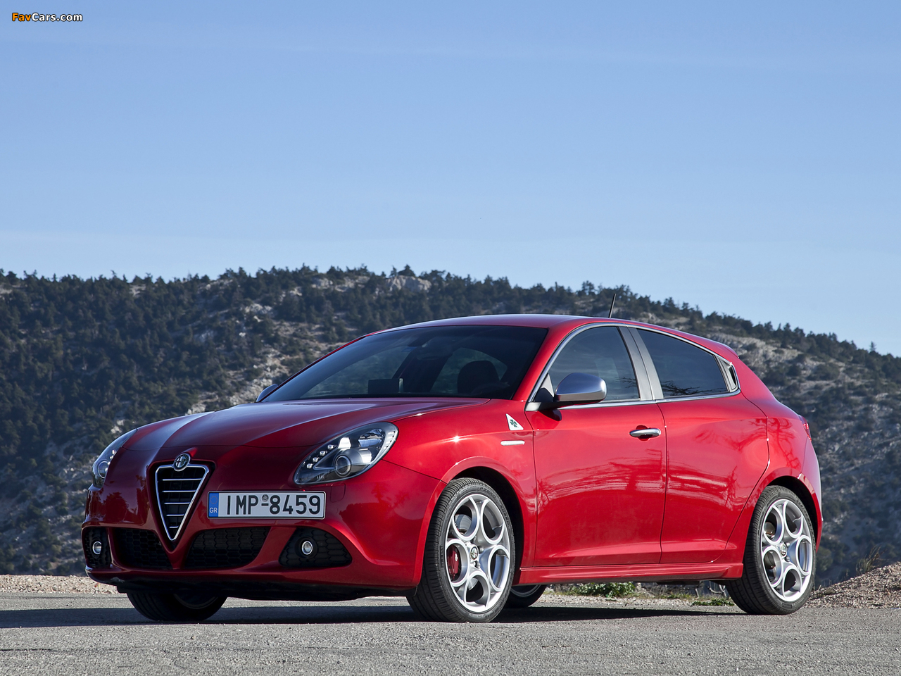 Alfa Romeo Giulietta Quadrifoglio Verde 940 (2010) wallpapers (1280 x 960)