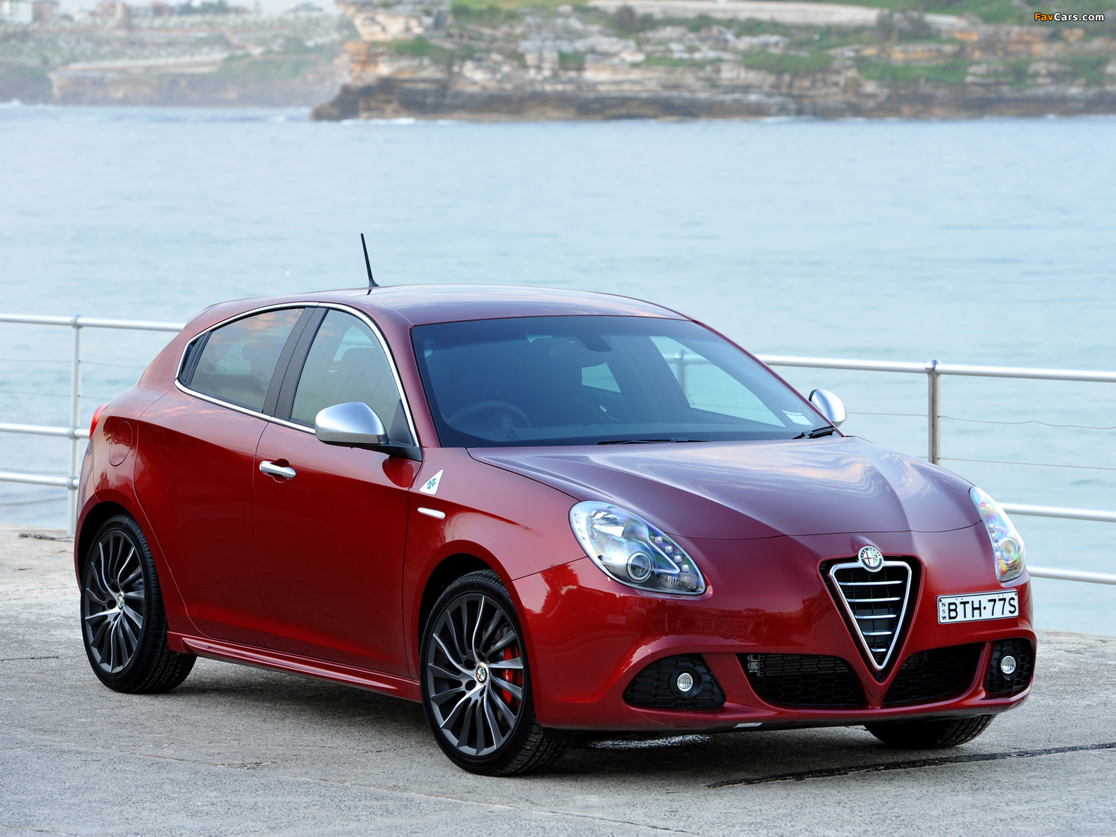 Alfa Romeo Giulietta Quadrifoglio Verde AU-spec 940 (2011) pictures (1600 x 1200)