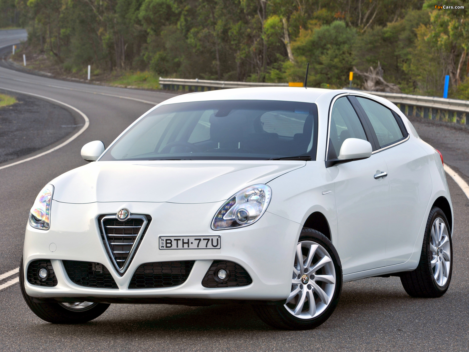 Alfa Romeo Giulietta AU-spec 940 (2011) wallpapers (1600 x 1200)