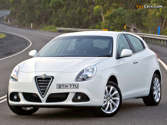 Alfa Romeo Giulietta AU-spec 940 (2011) wallpapers (640 x 480)