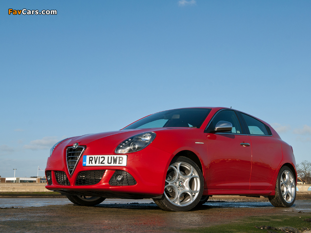 Images of Alfa Romeo Giulietta UK-spec (940) 2010–14 (640 x 480)