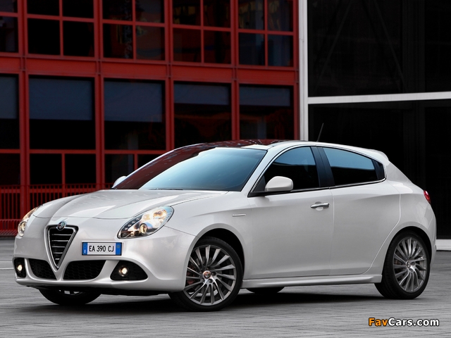 Images of Alfa Romeo Giulietta 940 (2010) (640 x 480)