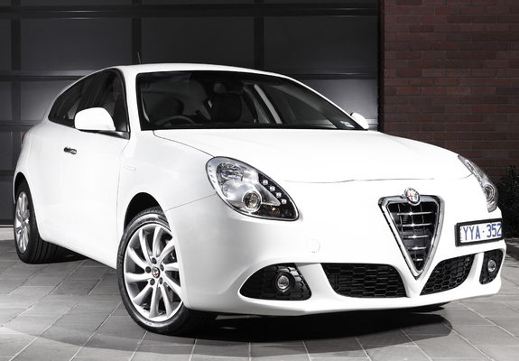 Images of Alfa Romeo Giulietta AU-spec 940 (2011)