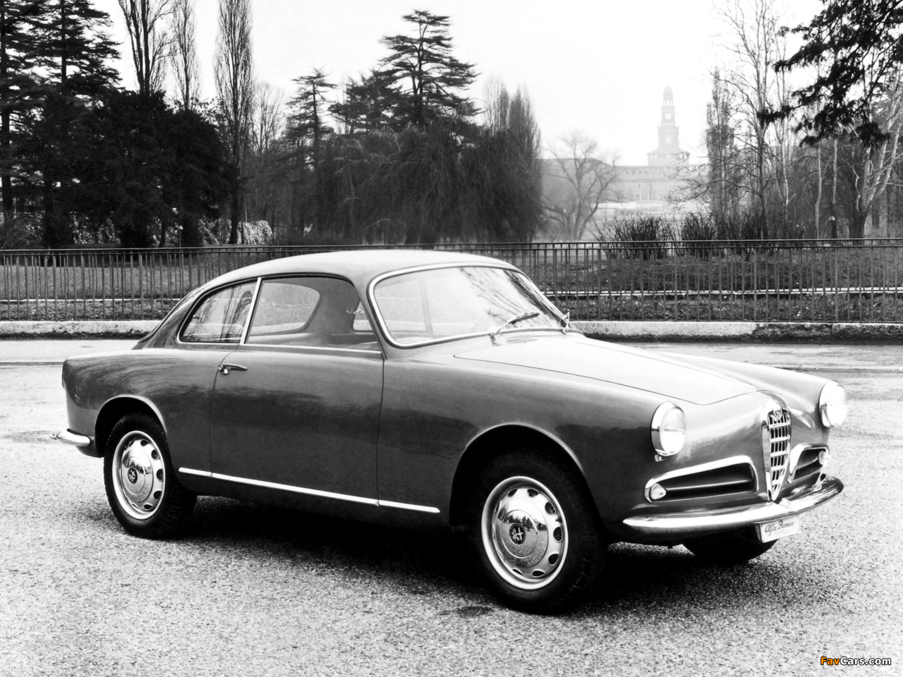 Images of Alfa Romeo Giulietta Sprint 750 (1954–1958) (1280 x 960)