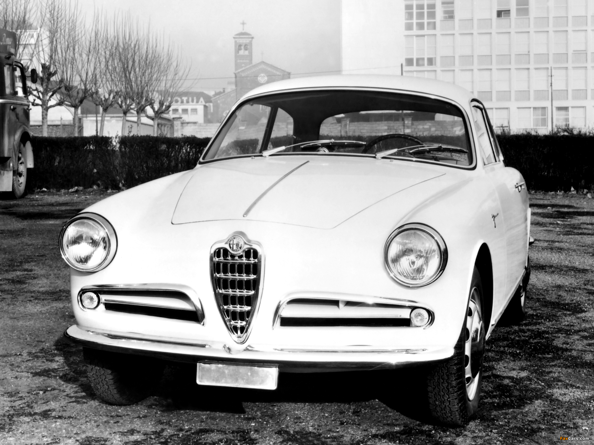 Images of Alfa Romeo Giulietta Sprint Veloce 750 (1956–1958) (2048 x 1536)