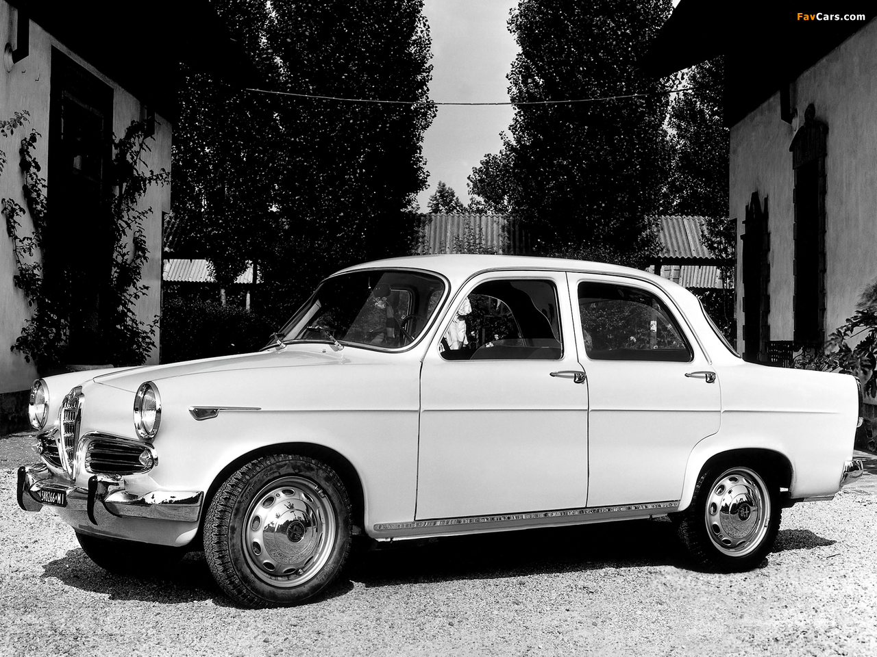 Images of Alfa Romeo Giulietta T.I. 101 (1959–1961) (1280 x 960)