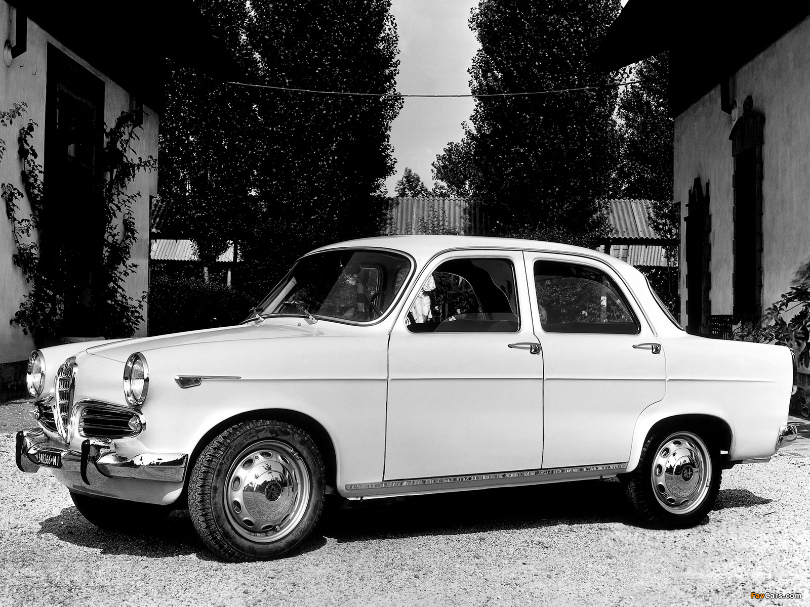 Images of Alfa Romeo Giulietta T.I. 101 (1959–1961) (1600 x 1200)