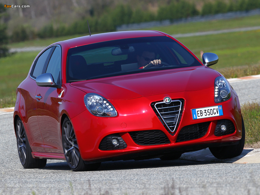 Pictures of Alfa Romeo Giulietta Quadrifoglio Verde 940 (2010) (1024 x 768)