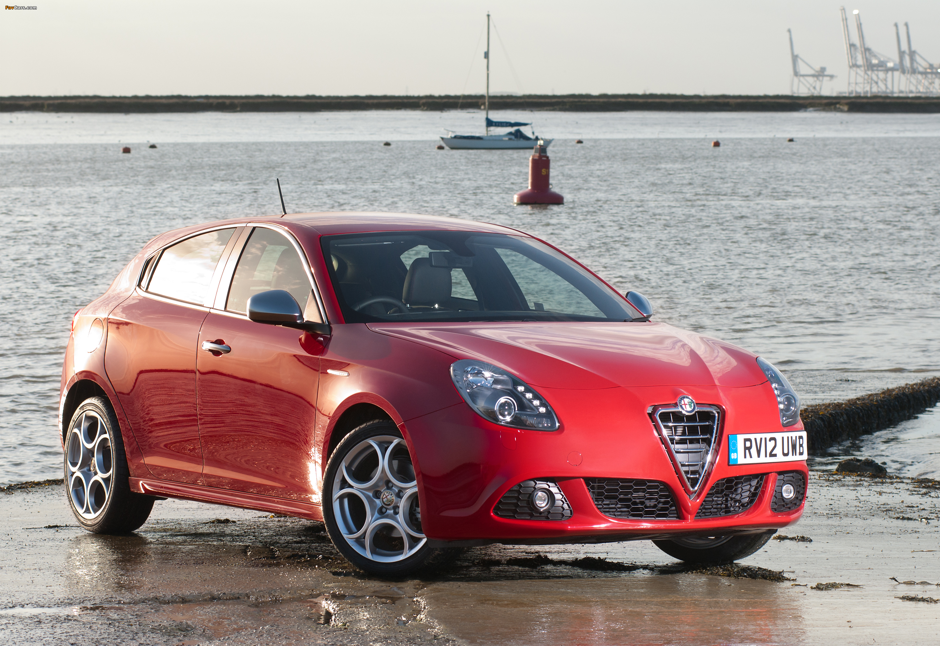 Alfa Romeo Giulietta UK-spec (940) 2010–14 wallpapers (3000 x 2064)