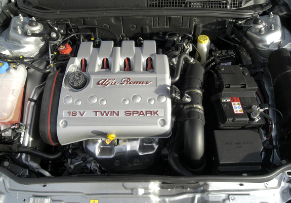 Alfa Romeo GT (937C) 2003–2010 pictures