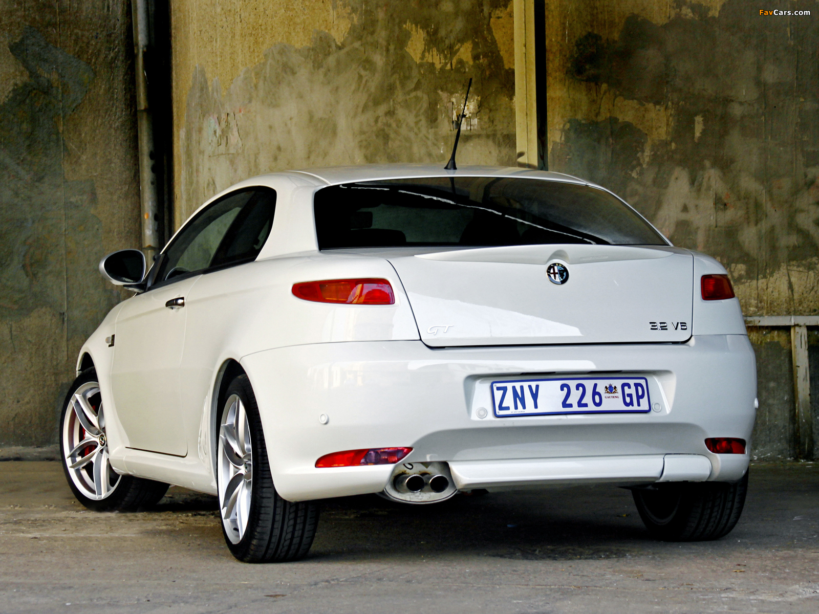 Images of Alfa Romeo GT Limited Edition 937 (2010) (1600 x 1200)
