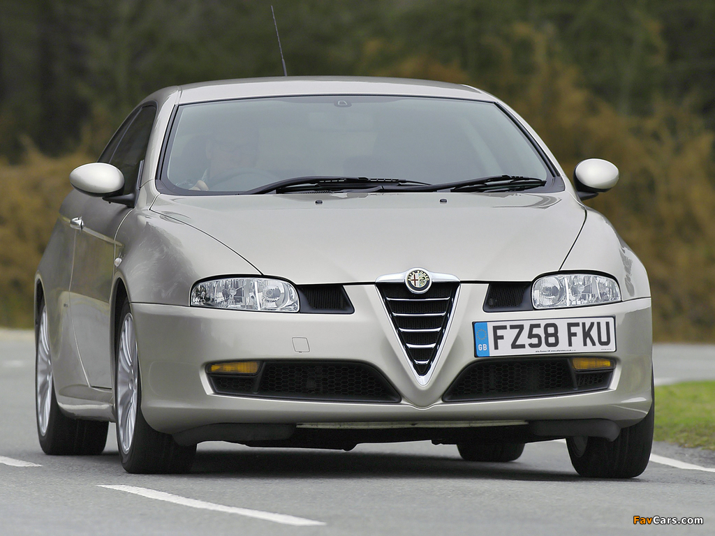 Photos of Alfa Romeo GT UK-spec 937 (2004–2010) (1024 x 768)