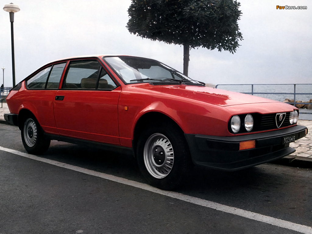 Alfa Romeo GTV 2.0 116 (1980–1983) images (1024 x 768)