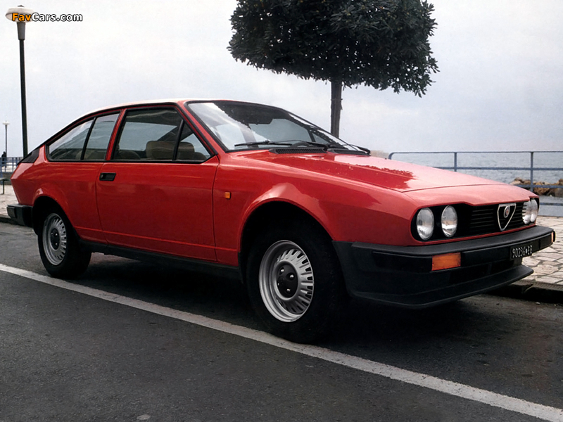 Alfa Romeo GTV 2.0 116 (1980–1983) images (800 x 600)