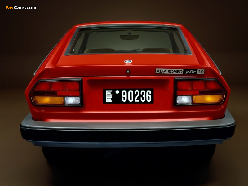 Alfa Romeo GTV 2.0 116 (1980–1983) images (800 x 600)