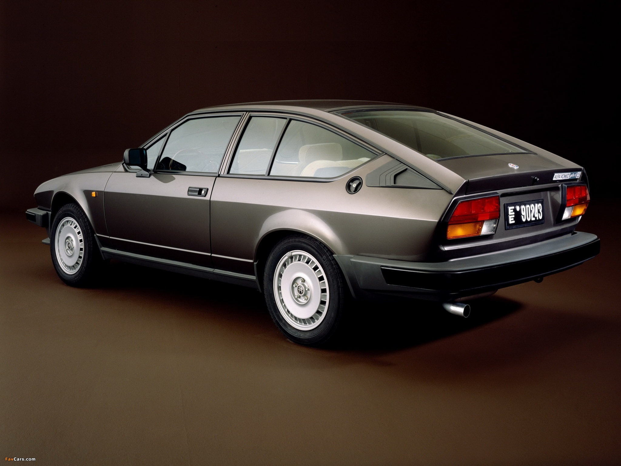 Alfa Romeo GTV 6 2.5 116 (1980–1983) images (2048 x 1536)