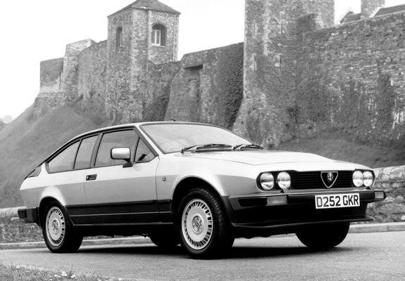 Alfa Romeo GTV 6 2.5 UK-spec 116 (1983–1986) wallpapers