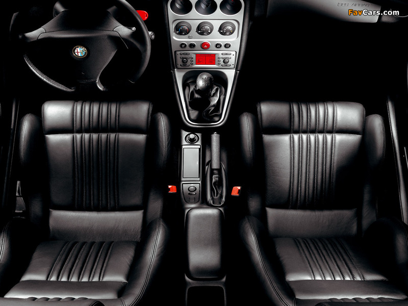 Alfa Romeo GTV 916 (2003–2005) wallpapers (800 x 600)