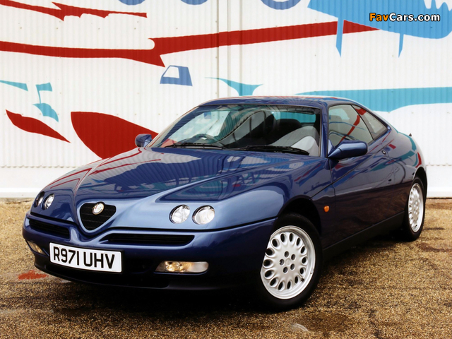 Alfa Romeo GTV UK-spec 916 (1995–1998) photos (640 x 480)