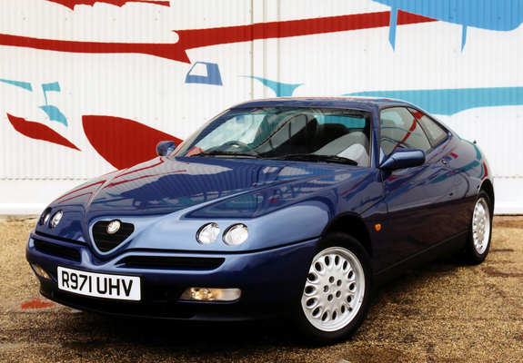 Alfa Romeo GTV UK-spec 916 (1995–1998) photos