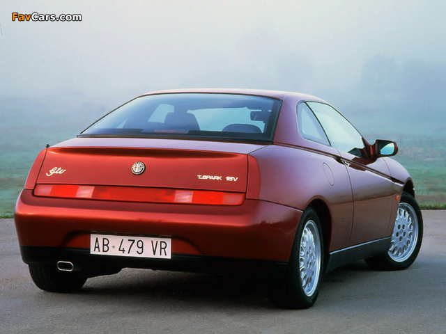 Photos of Alfa Romeo GTV 916 (1995–1998) (640 x 480)