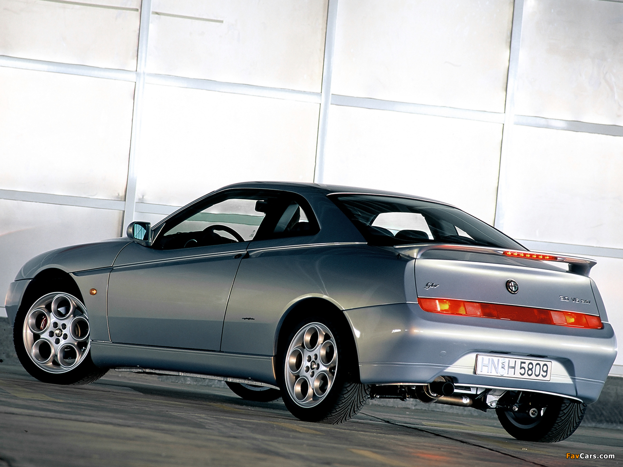 Photos of Alfa Romeo GTV 916 (1998–2003) (1280 x 960)