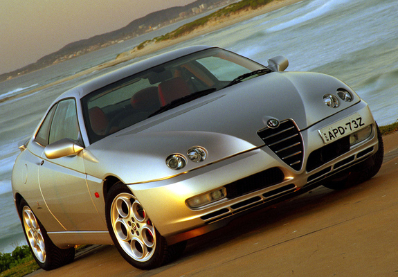 Photos of Alfa Romeo GTV AU-spec 916 (2003–2005)