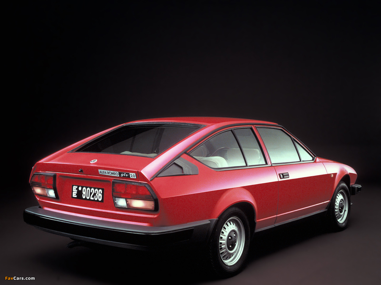 Pictures of Alfa Romeo GTV 2.0 116 (1980–1983) (1280 x 960)