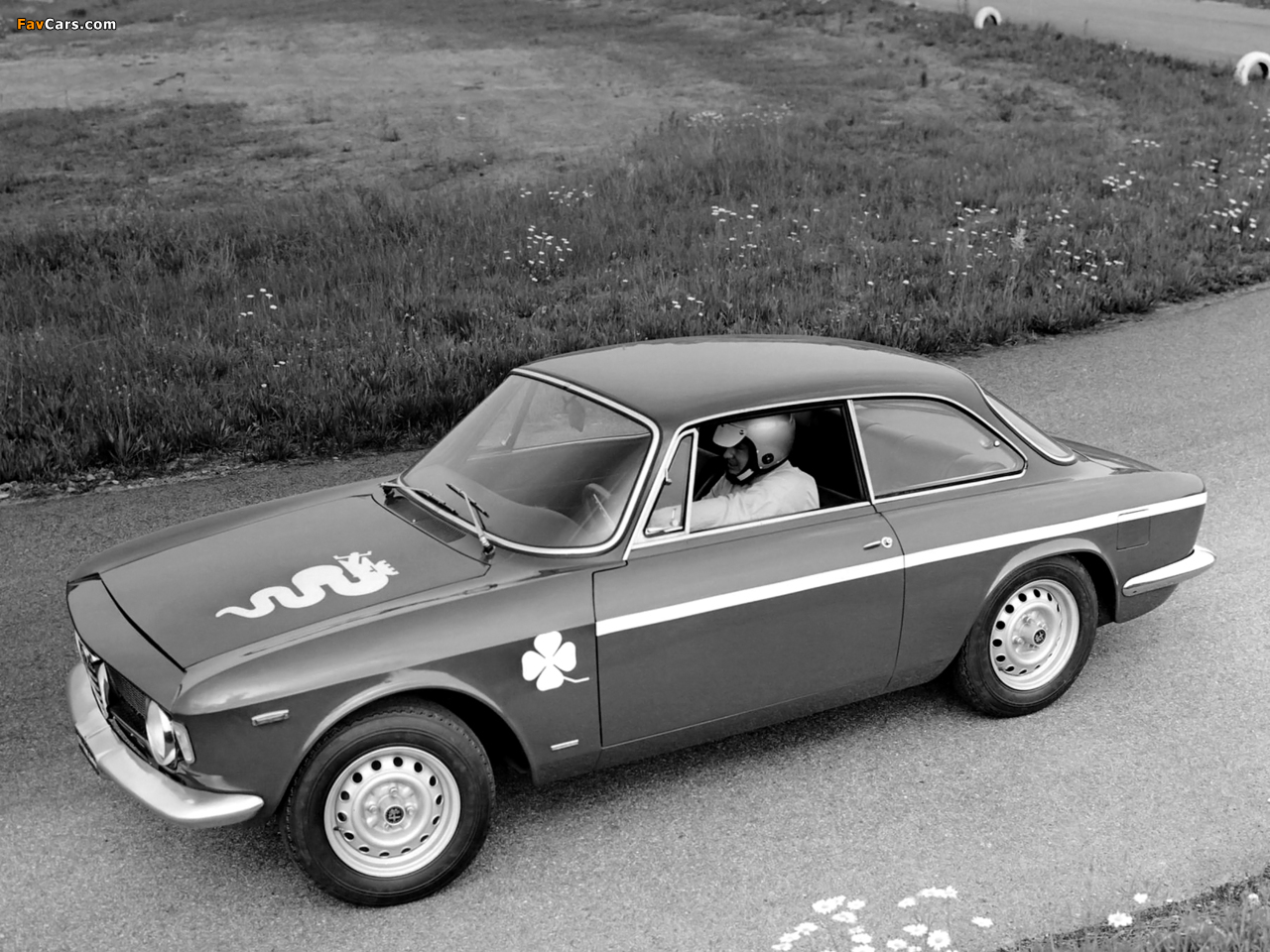 Alfa Romeo GTA 1300 Junior 105 (1968–1972) pictures (1280 x 960)