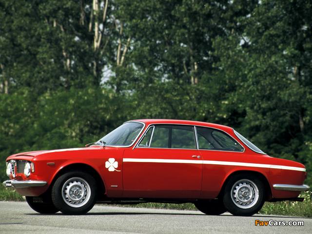 Photos of Alfa Romeo GTA 1300 Junior 105 (1968–1972) (640 x 480)
