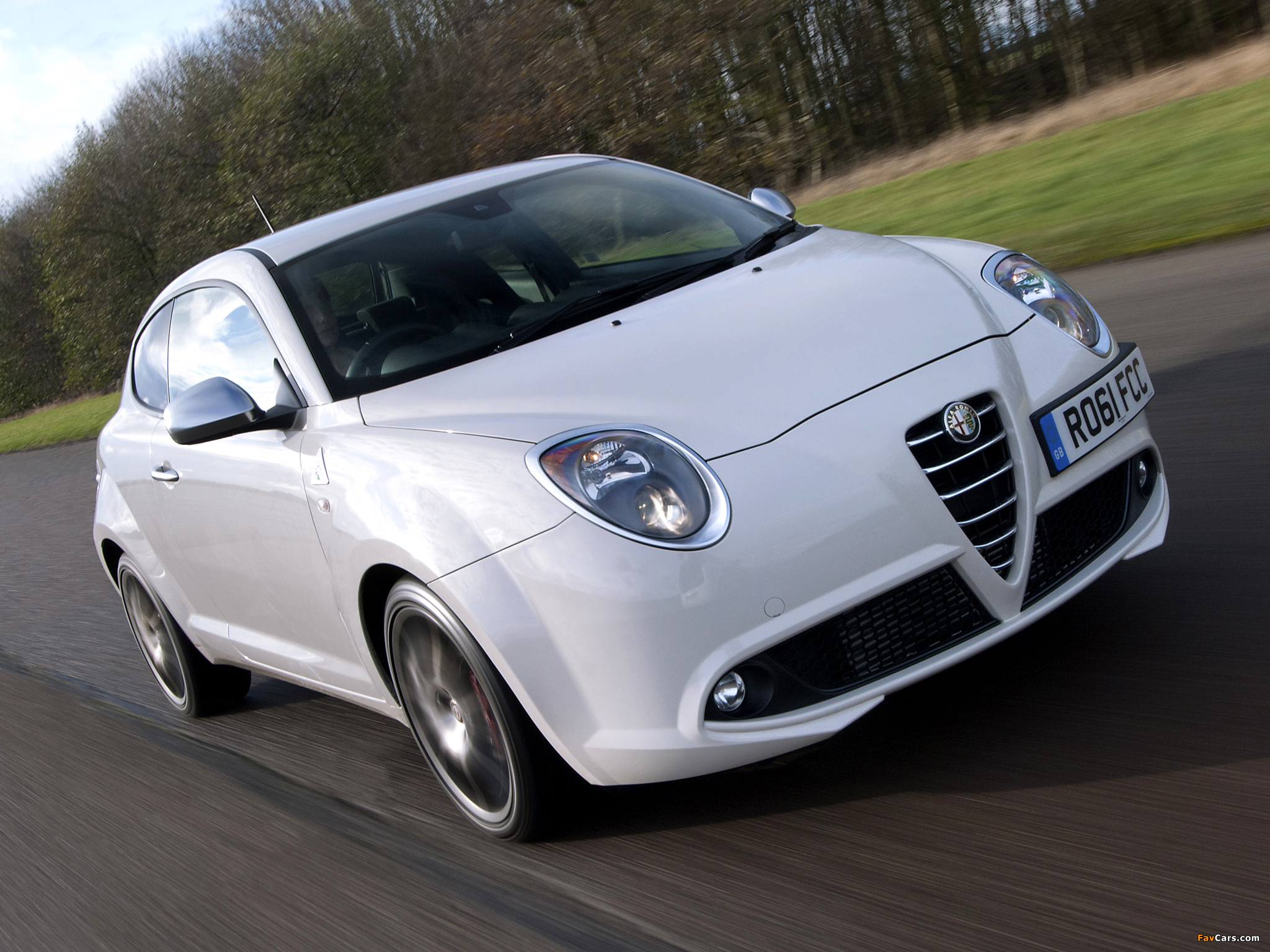 Alfa Romeo MiTo Quadrifoglio Verde UK-spec 955 (2011) wallpapers (2048 x 1536)