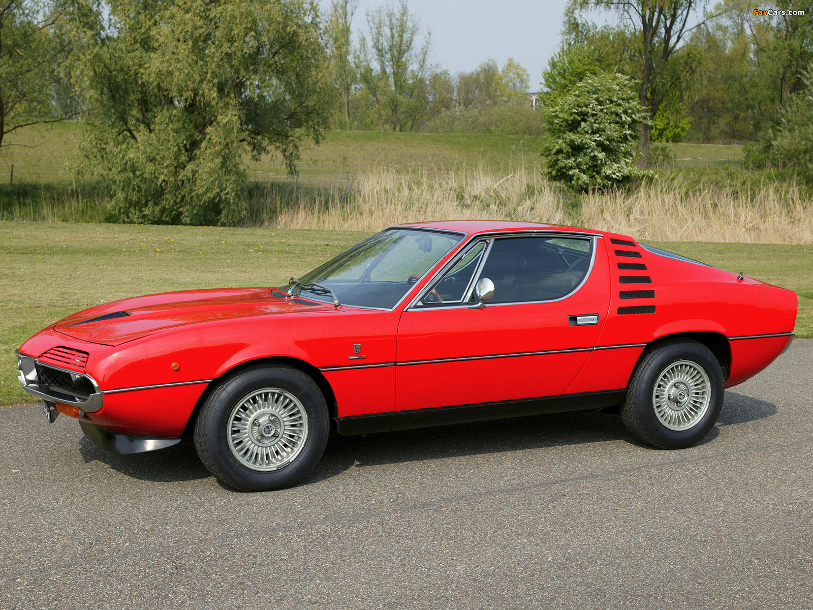 Alfa Romeo Montreal 105 (1970–1977) wallpapers (1600 x 1200)
