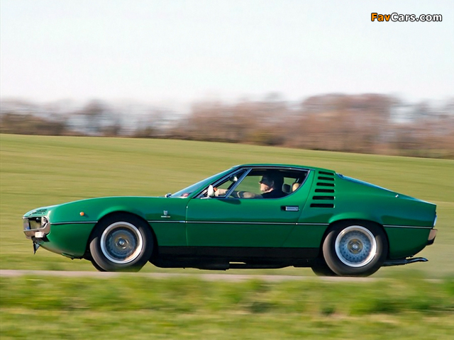 Photos of Alfa Romeo Montreal 105 (1970–1977) (640 x 480)