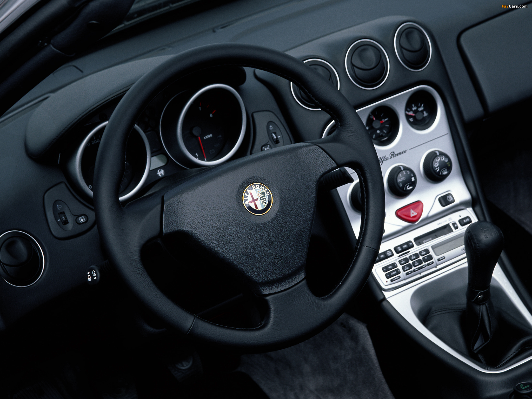 Alfa Romeo Spider 916 (1998–2003) images (2048 x 1536)