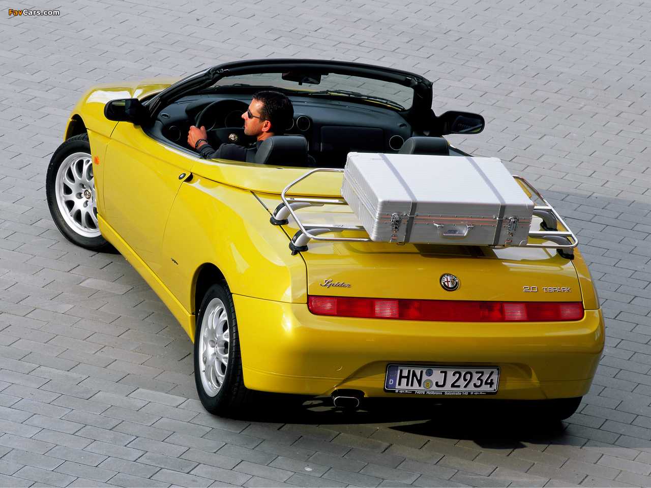 Alfa Romeo Spider 916 (1998–2003) pictures (1280 x 960)