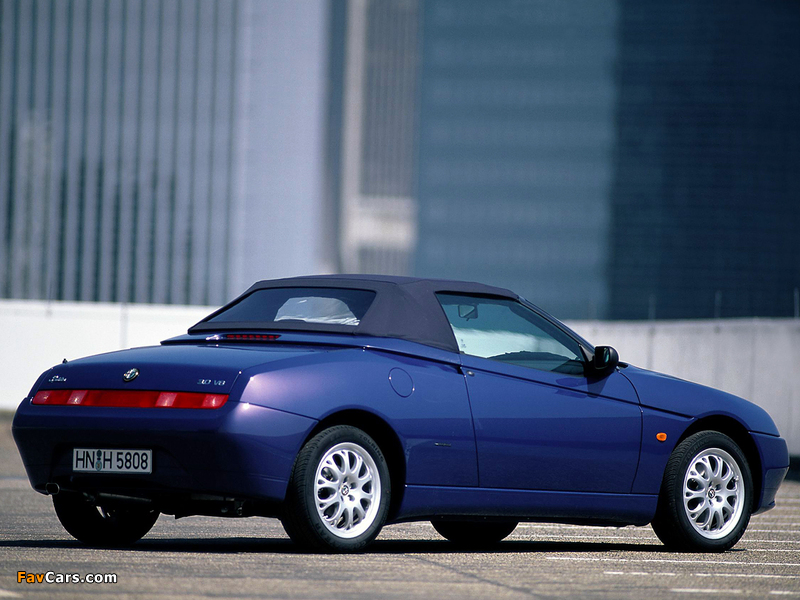 Alfa Romeo Spider 916 (1998–2003) pictures (800 x 600)