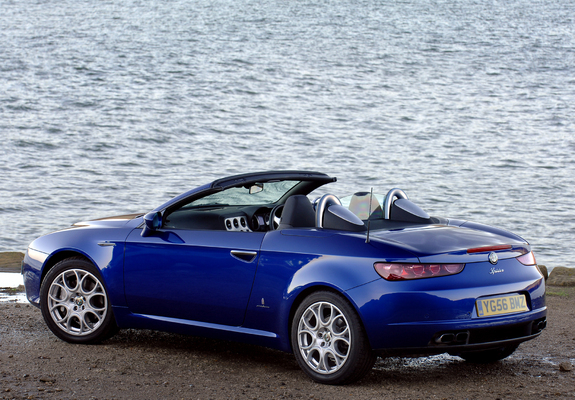 Alfa Romeo Spider UK-spec 939E (2006–2010) images