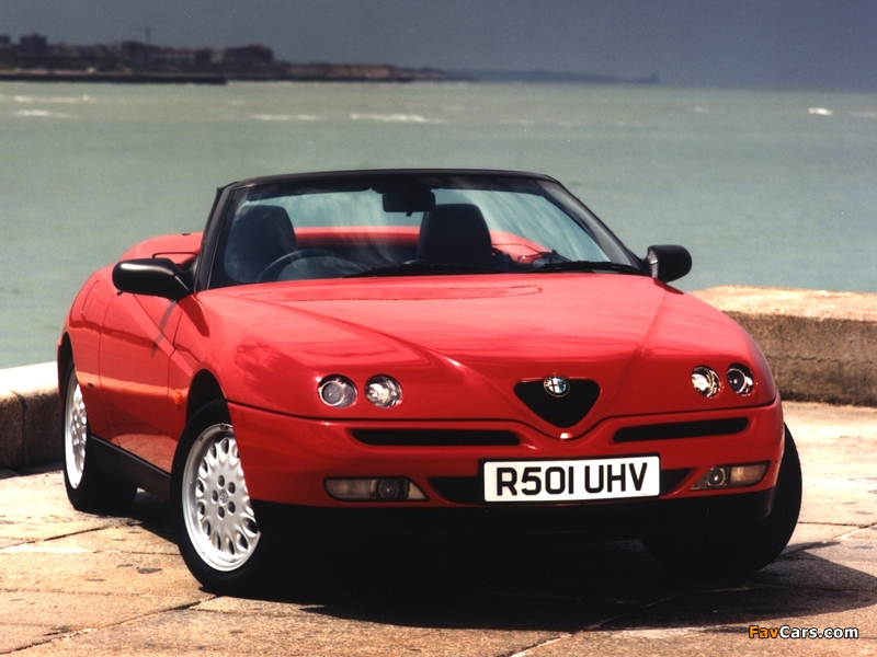Alfa Romeo Spider UK-spec 916 (1995–1998) wallpapers (800 x 600)